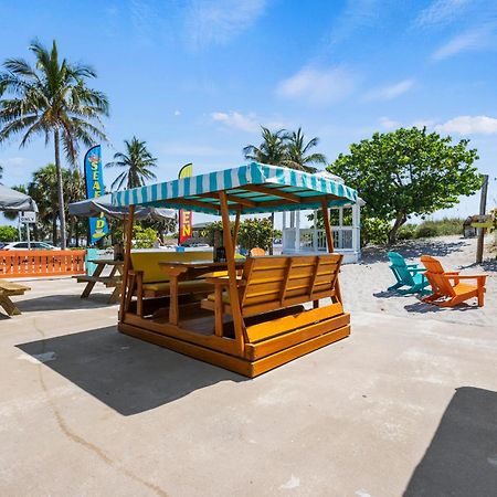 Ocean View Hotel Room With Balcony- King Bed #21 Fort Pierce Exterior foto