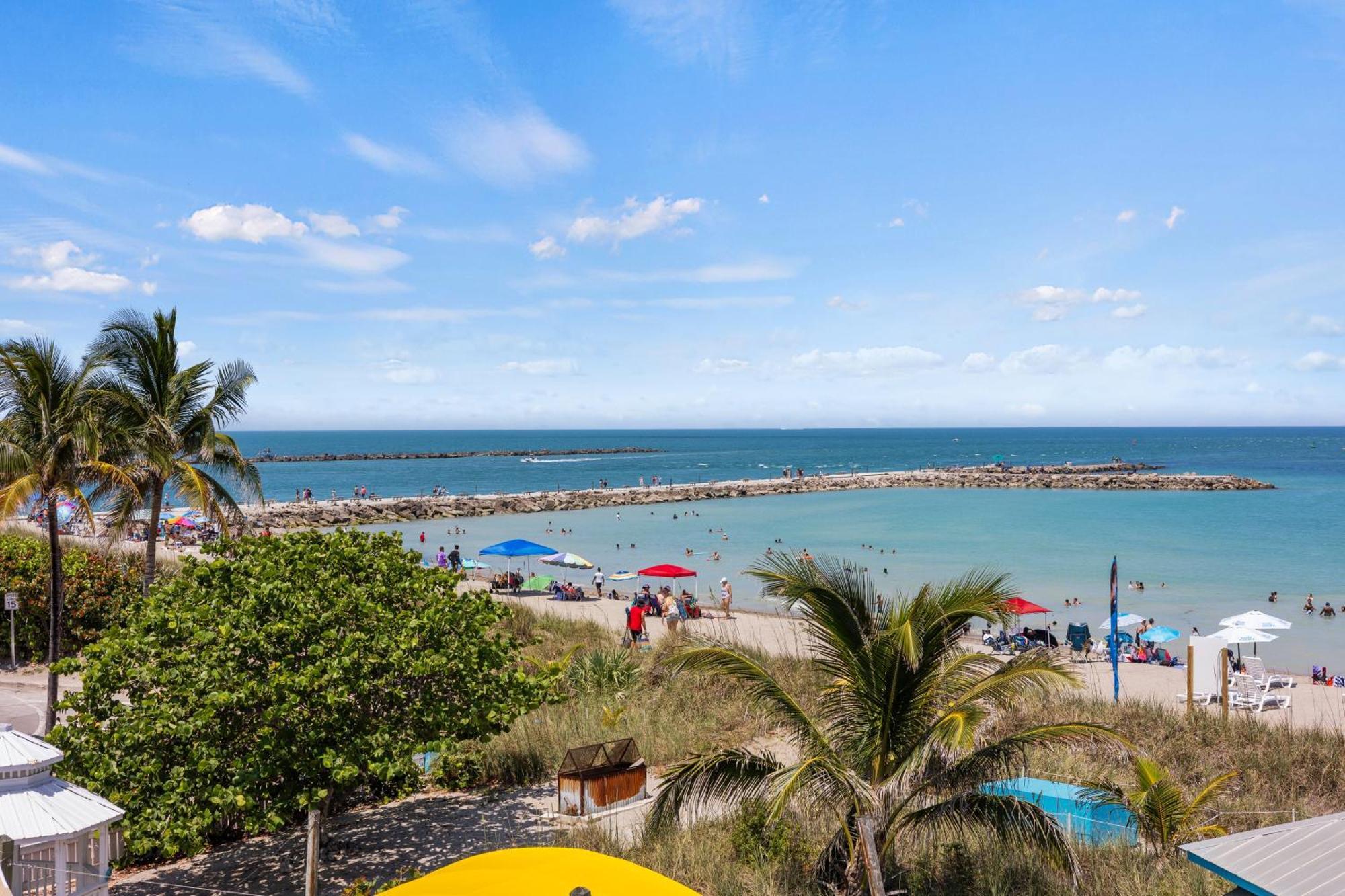 Ocean View Hotel Room With Balcony- King Bed #21 Fort Pierce Exterior foto